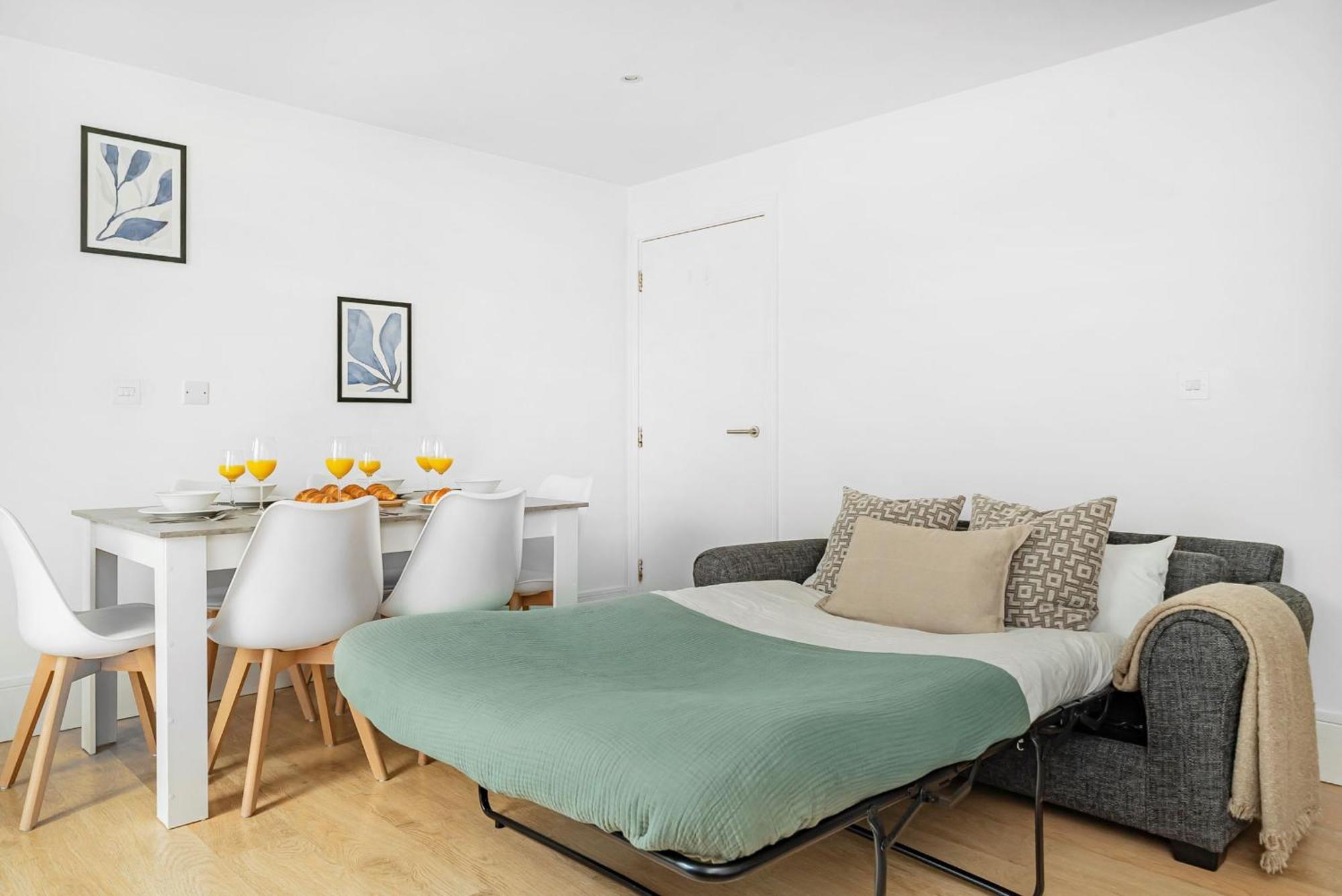 King'S Cross - 2Br With Terrace - Cityapartmentstay Londyn Zewnętrze zdjęcie