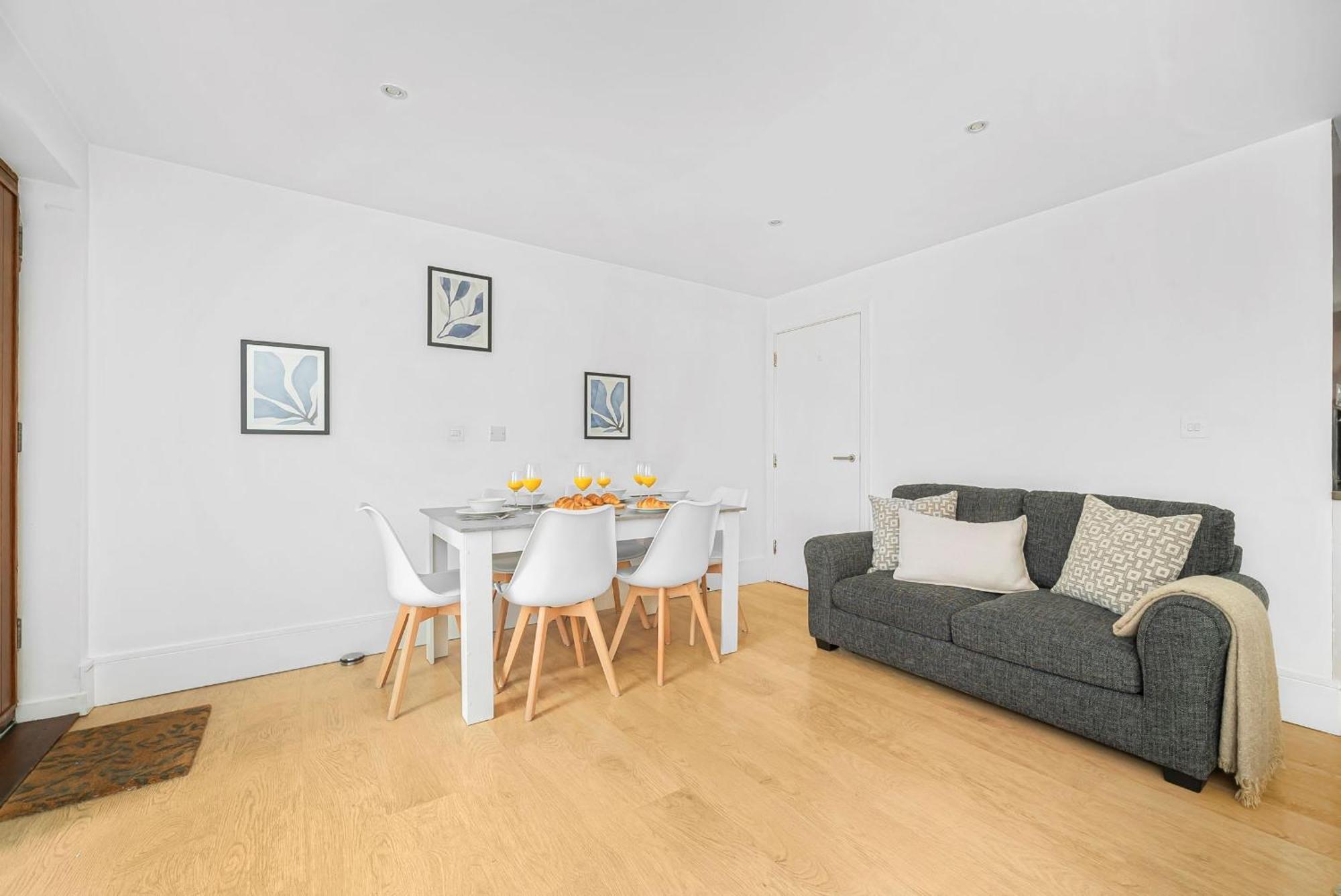 King'S Cross - 2Br With Terrace - Cityapartmentstay Londyn Zewnętrze zdjęcie