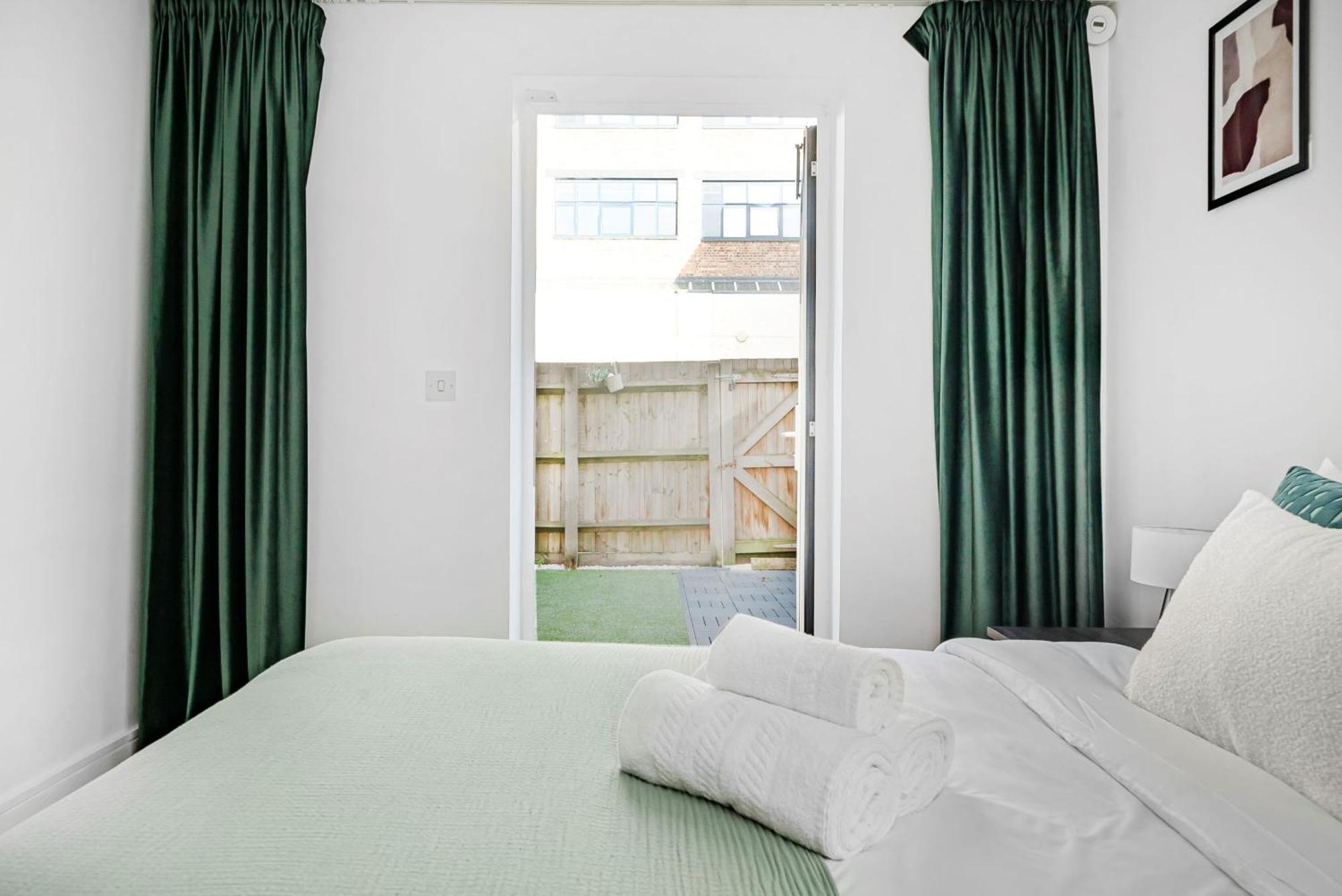 King'S Cross - 2Br With Terrace - Cityapartmentstay Londyn Zewnętrze zdjęcie