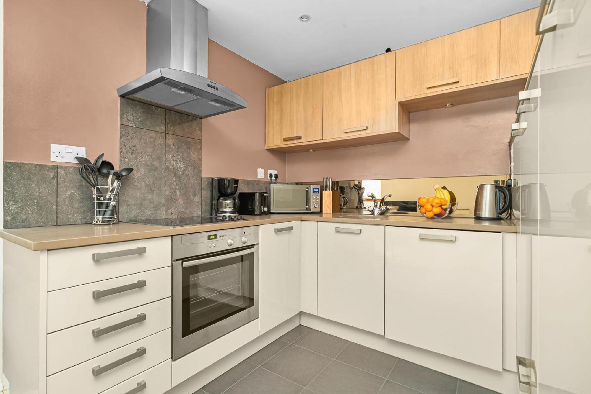 King'S Cross - 2Br With Terrace - Cityapartmentstay Londyn Zewnętrze zdjęcie